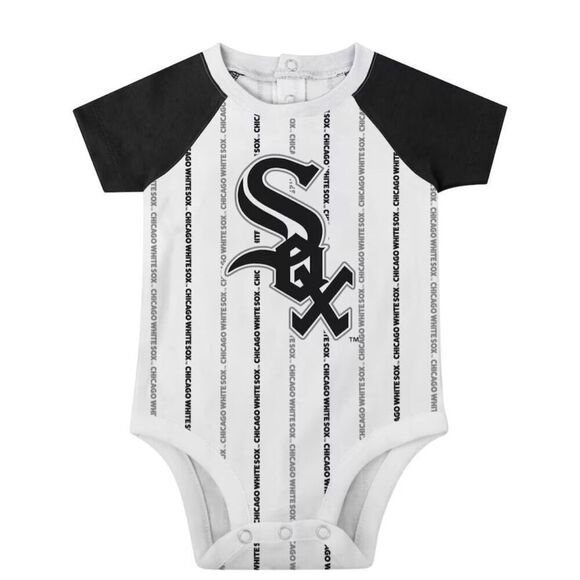 Chicago White Sox Infant Bodysuit and Reversible Bib Set (3-6 Months) - Picture 4 of 9